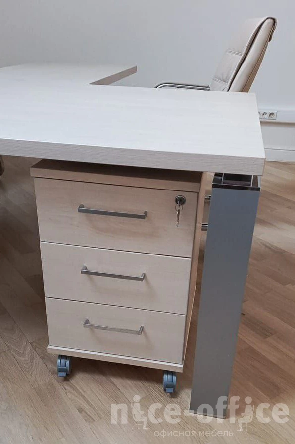 Тумба мобильная с замком First фото в интерьере 3